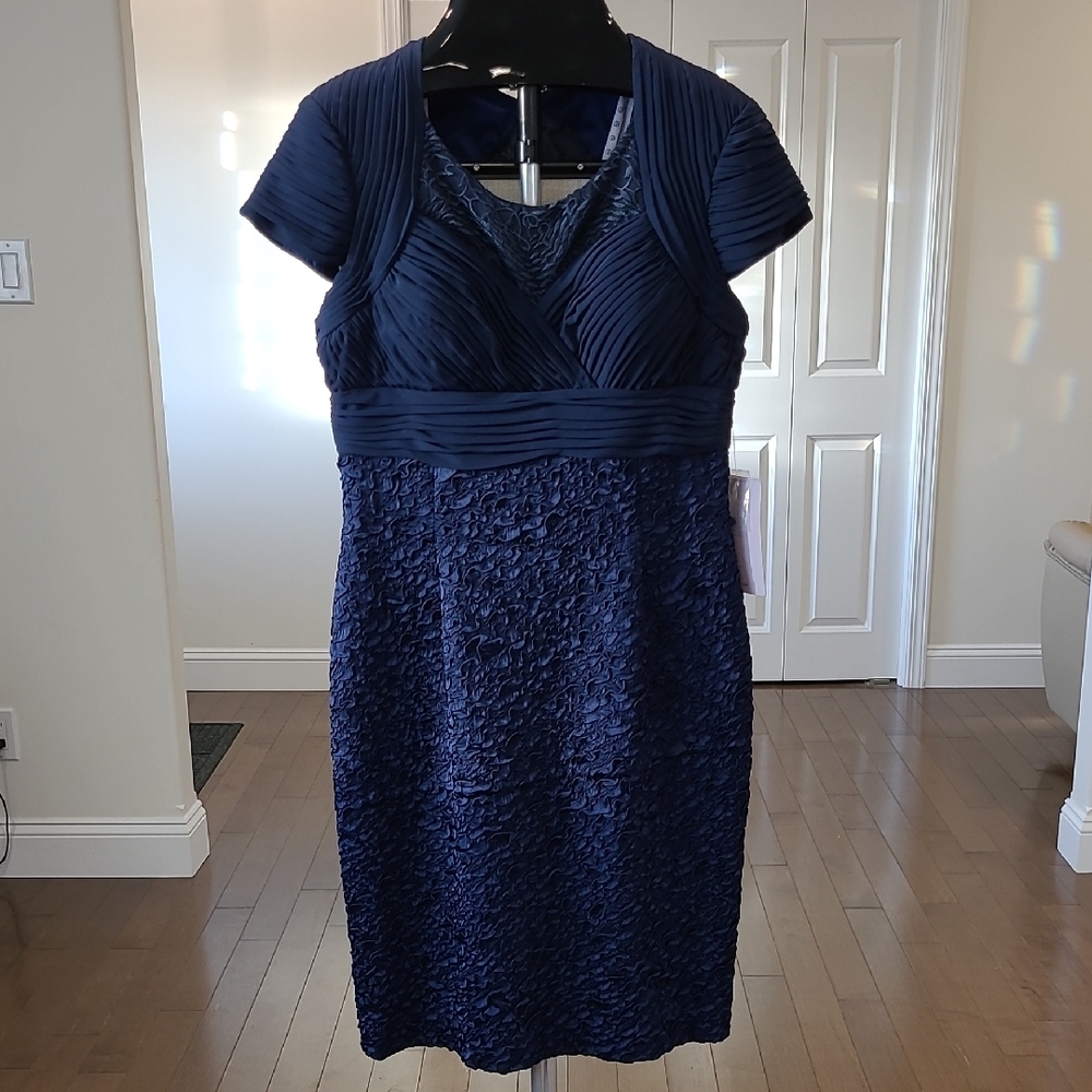 NWT JS Collections Navy Blue Short Sleeve MIDI Dress. SIZE 12
